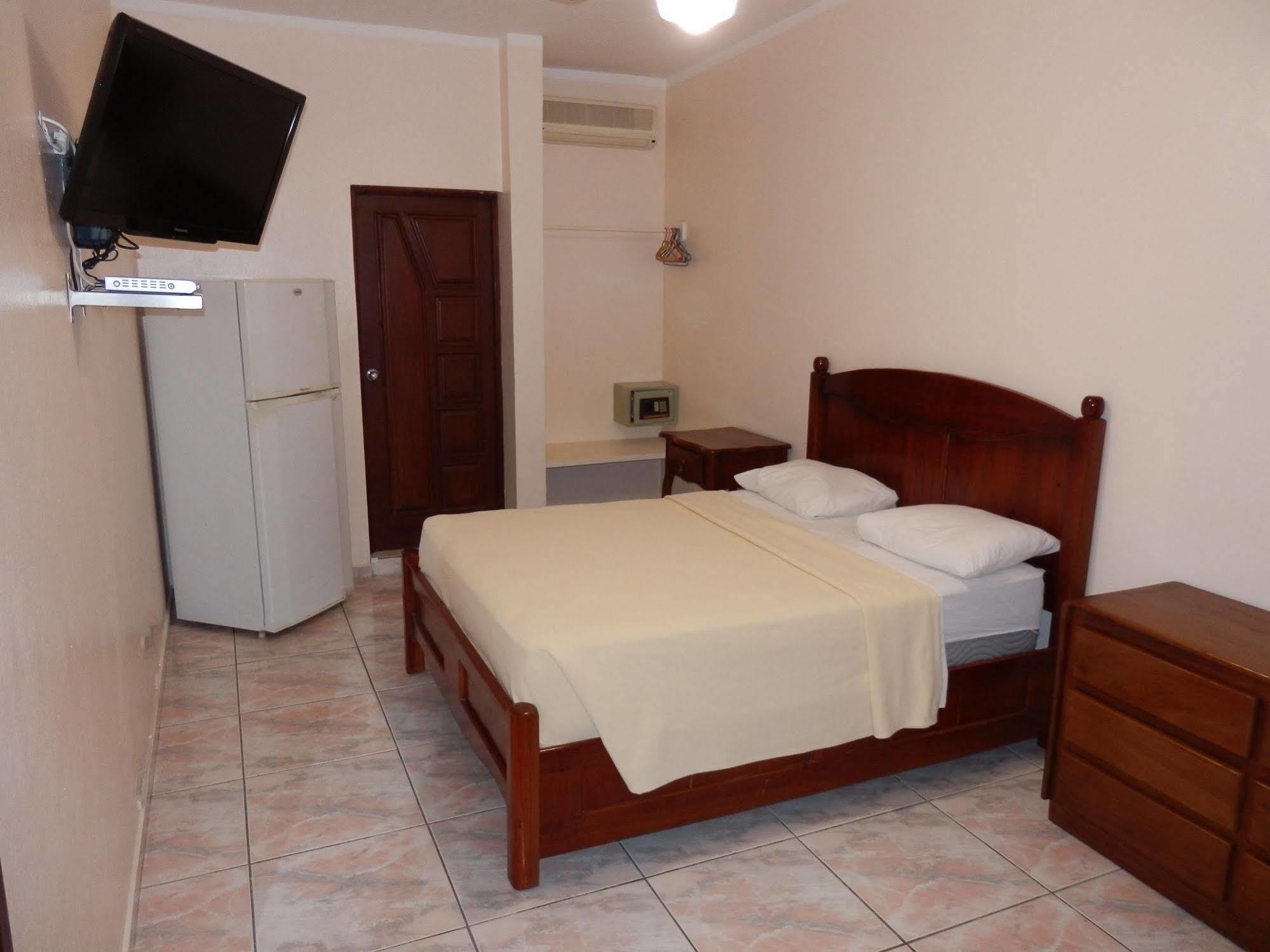 Hotel Garant & Suites Boca Chica Esterno foto